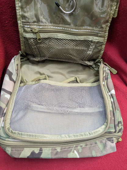 Mercury tactical we pierce stay rogue toiletry kit excellent condition (26a-enu127)