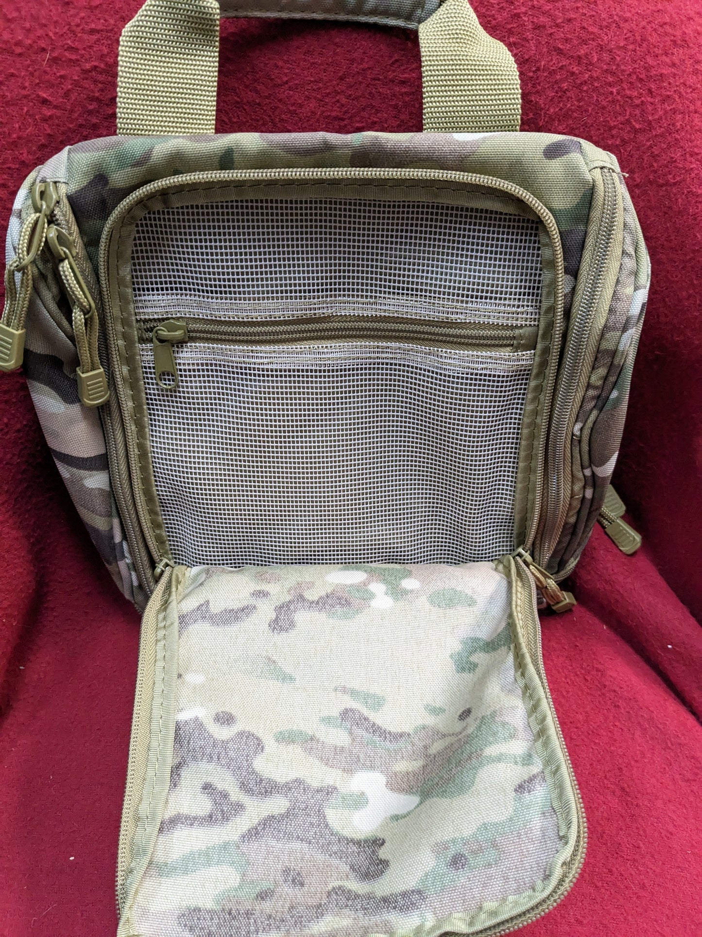 Mercury tactical we pierce stay rogue toiletry kit excellent condition (26a-enu127)