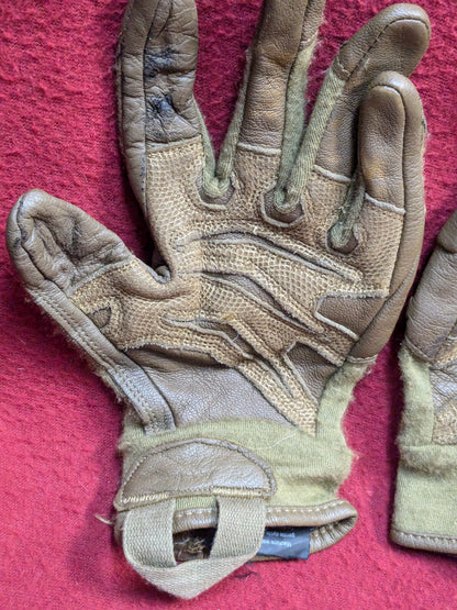 Outdoor Research Firemark Sensor Gloves - USA  Coyote Medium  Used (40cr- cb2-ENU197)