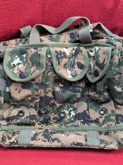 USMC MARPAT WOODLAND FIELD Bag W/ Pouches Excellent Condition (bag-YLU52)