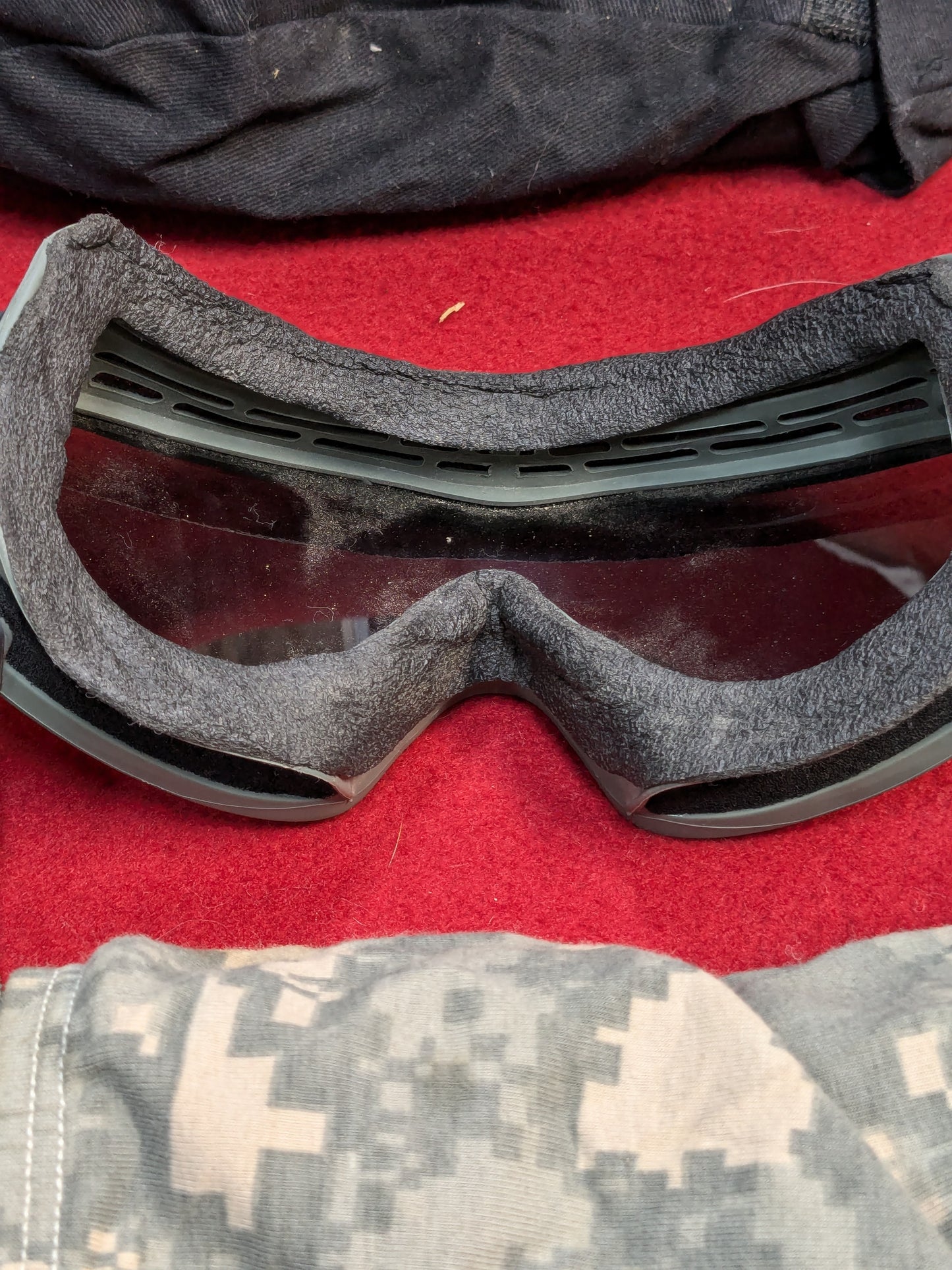 US Army ESS Ballistic Eye Protection Dust Wind Goggles Clear Dark Case Used *cl ab01-YLU106*