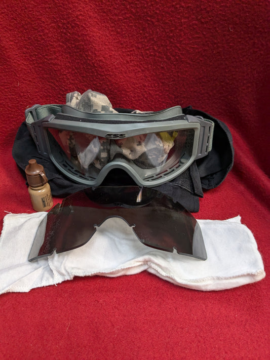 US Army ESS Ballistic Eye Protection Dust Wind Goggles Clear Dark Case Used *cl ab01-YLU107*