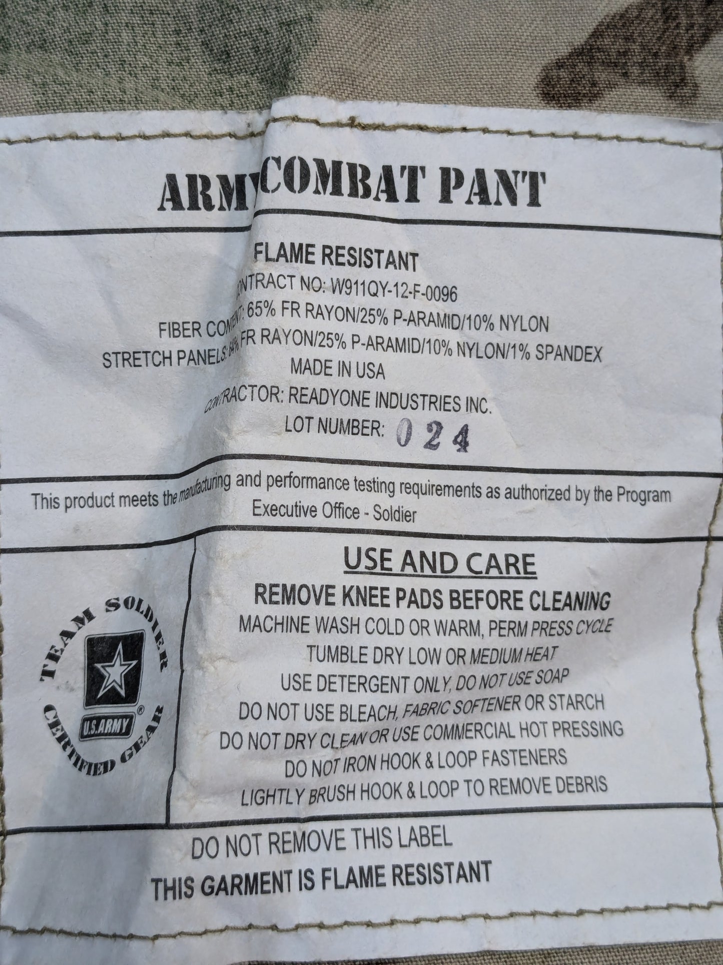 Set of Medium Short Combat Pants with Khaki Knee Pads Protective Tactical Assault Excellent Condition (01cr- ca14-GUA60)