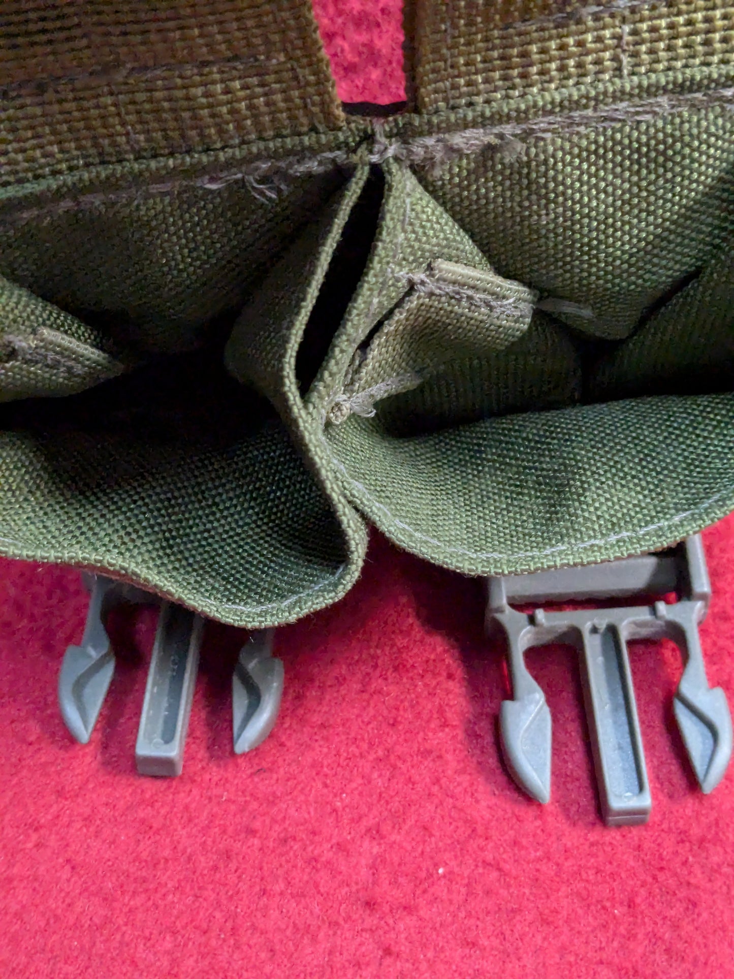 BDS Double 40MM Grenade Pouch MOLLE Good OD/Coyote Good Condition (35cr-YLU153)