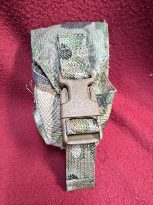 US Army Hand Grenade / Compass Pouch Multicam Camo Molle Used (36cr-YLU180)