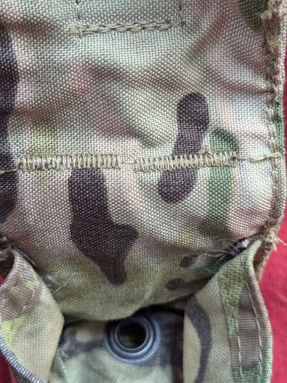 US Army Hand Grenade / Compass Pouch Multicam Camo Molle Used (36cr-YLU180)