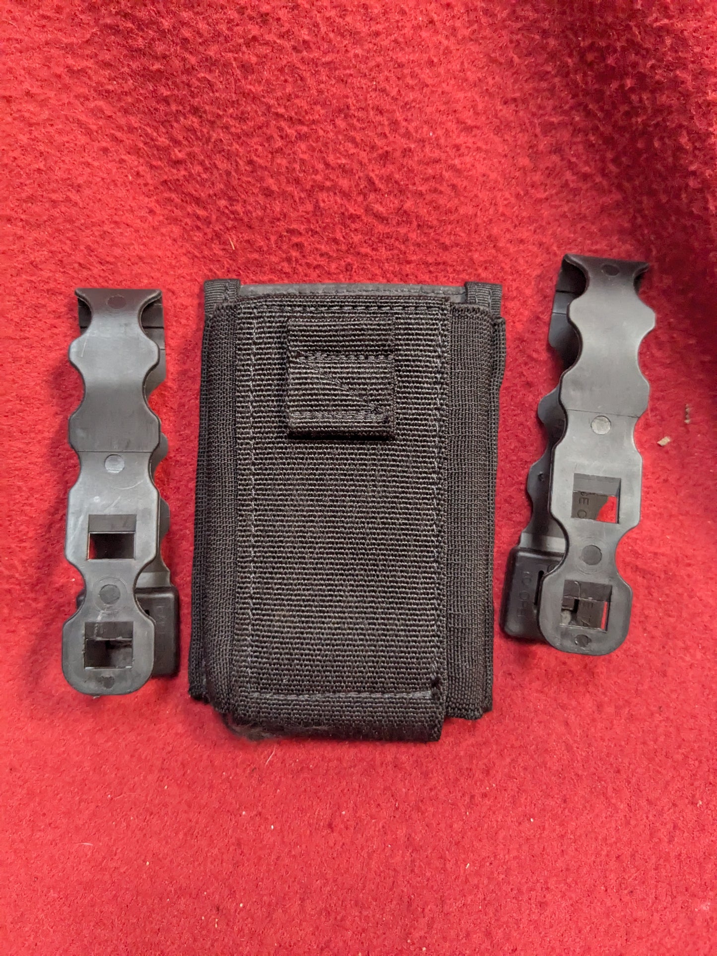 IC13 Arms Invert Black M4 Mag Pouch Used (36cr-YLU184)