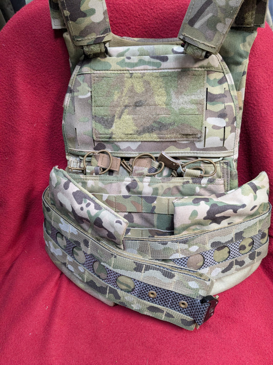 Ferro Concepts FCPC V5 Multicam Base Plate Carrier W/ Mag and Side Pouches Medium Used (GTT-GUA14)