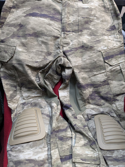 O.P.S. A-TACS Camo Combat Pants w/ Knee Pads Medium Long Excellent Condition ATACS (fc06-GUA101)