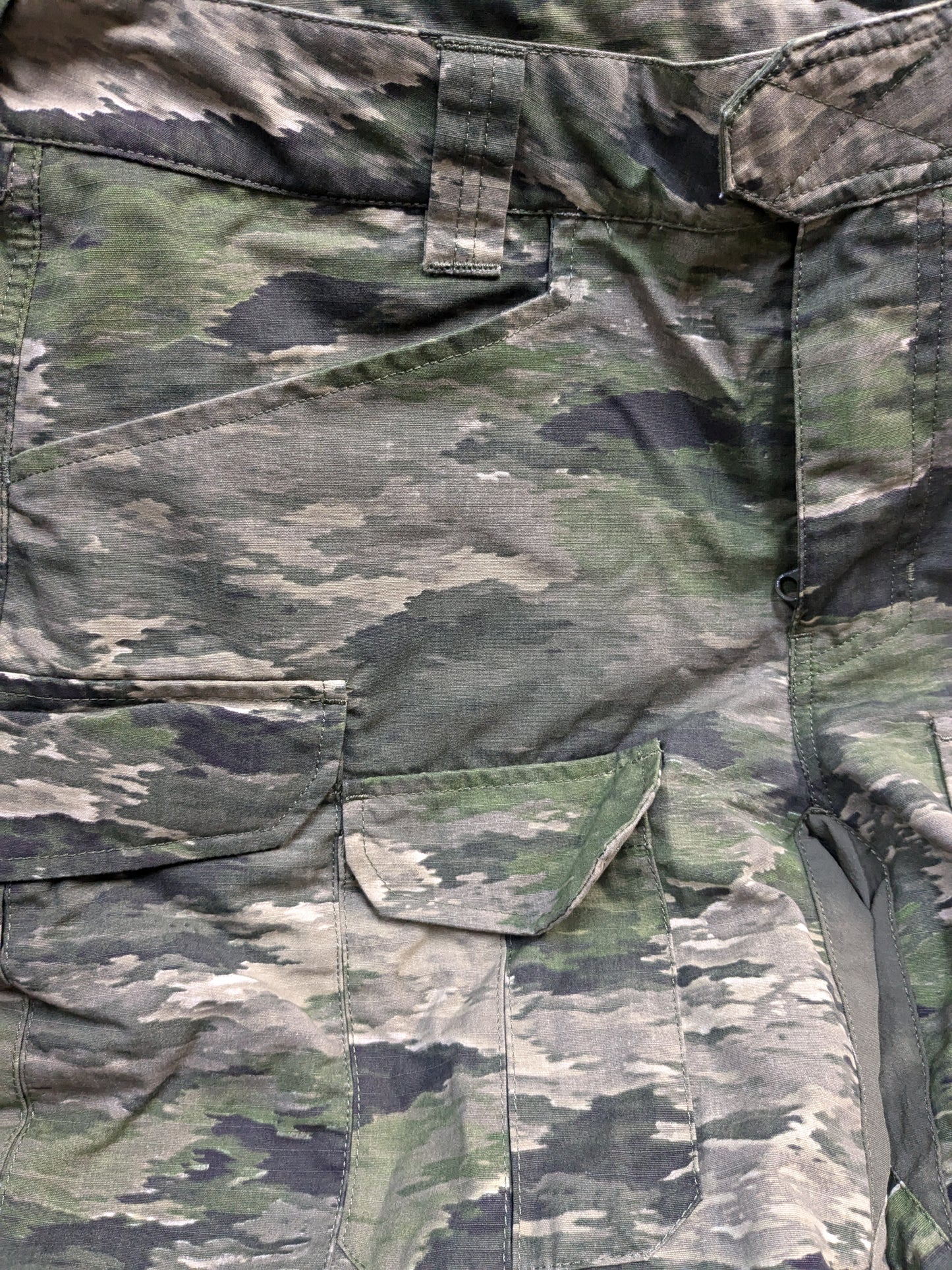 NOS OPS Ur-Tactical Lissom Tactical Shorts ATACs Camo size: 36 (04cr- ca15-PET05)