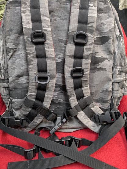 Strider / SOE Daybag Red/Gray Excellent Condition (gsk5-PET29)