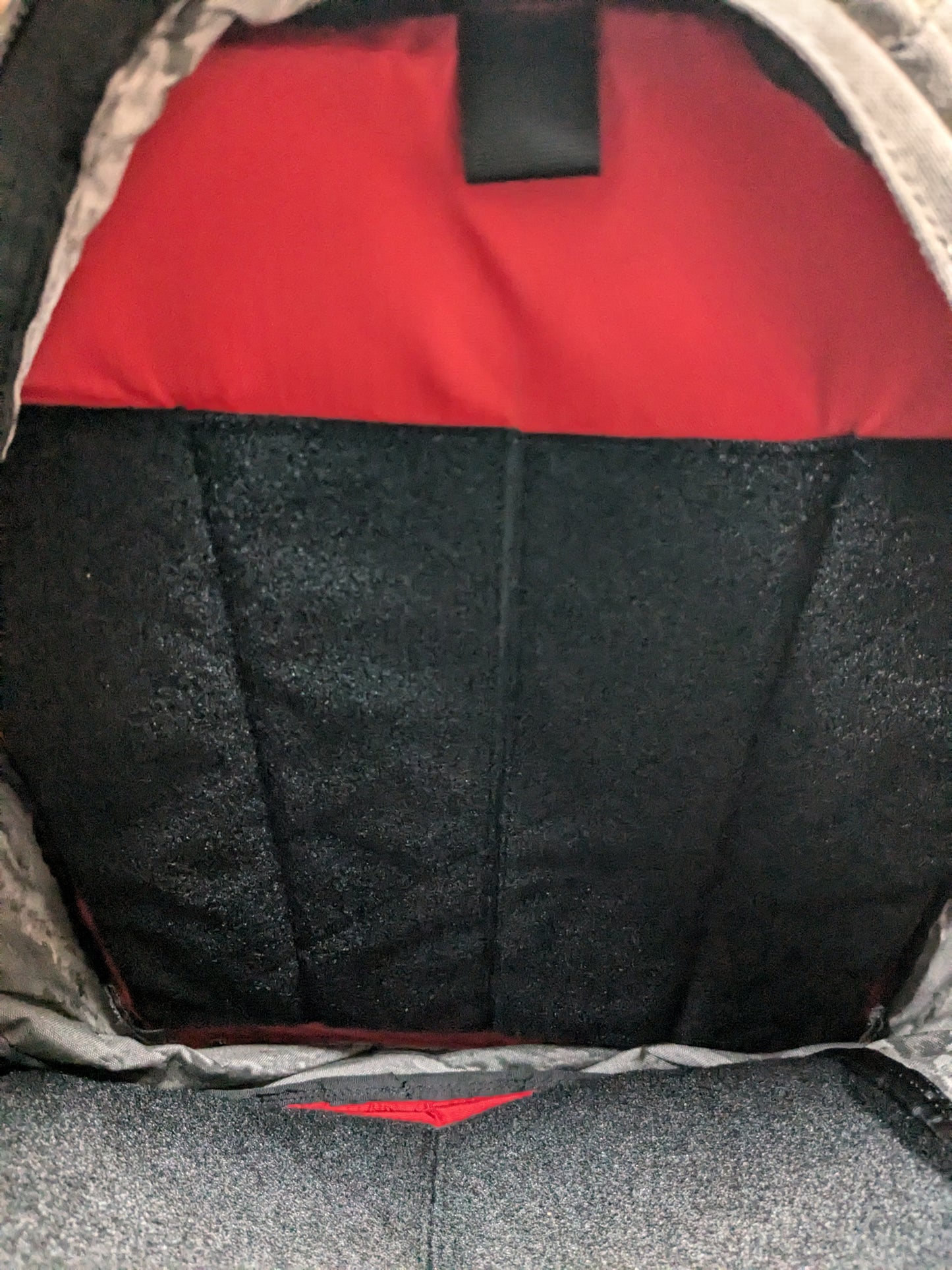 Strider / SOE Daybag Red/Gray Excellent Condition (gsk5-PET29)