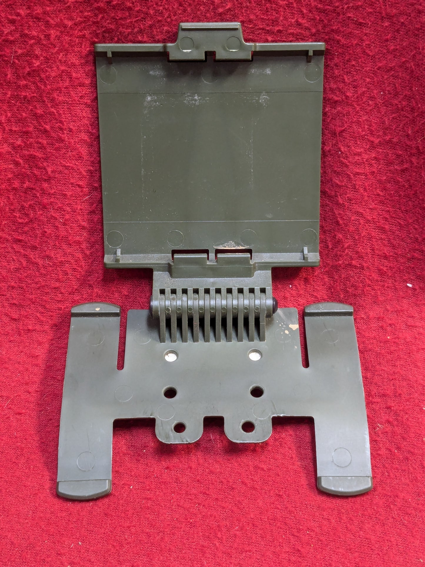 Armor Mount Plate Carrier PALS/MOLLE Green Used  (PET124)