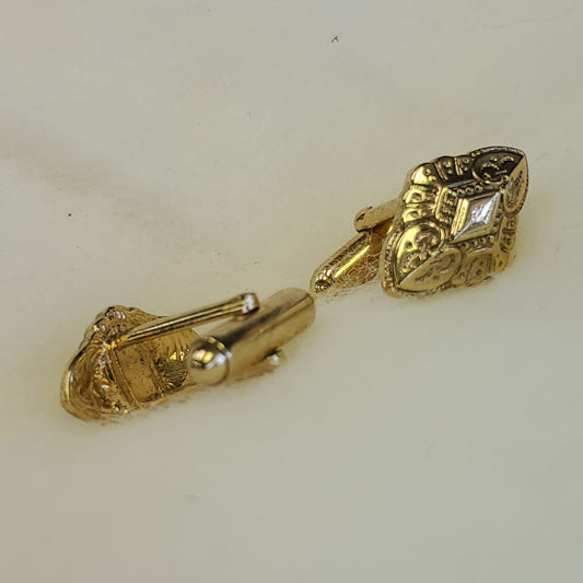 Golden Cufflinks, Diamond-Shaped (T1)