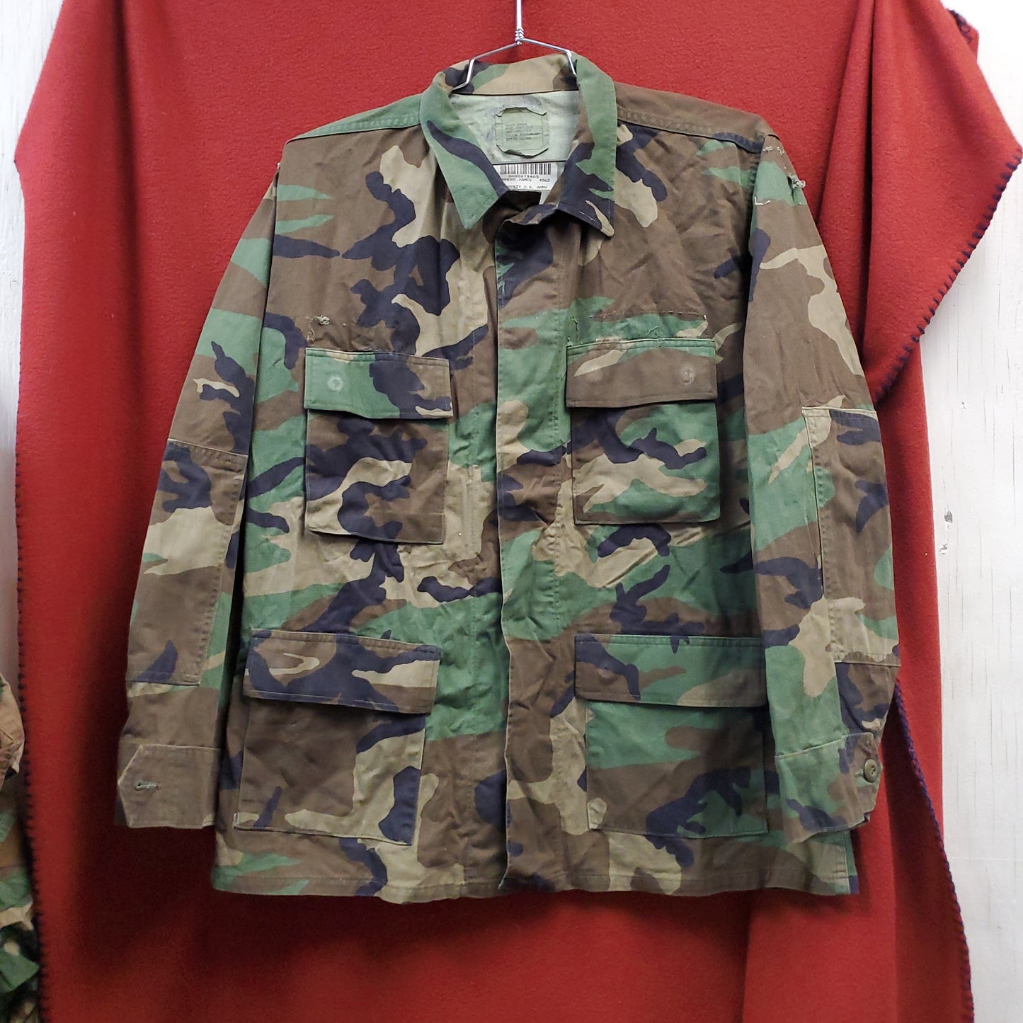 US Army Medium Regular BDU Woodland Top Jacket Used  (a10 DC4-i)