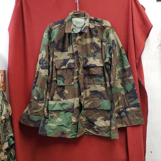 US Army Medium Regular BDU Woodland Top Jacket Excellent Condition (a10 DC4-t)