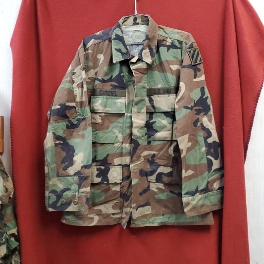 US Army Medium Regular BDU Woodland Top Jacket Good Condition (a10 DC4-Q)