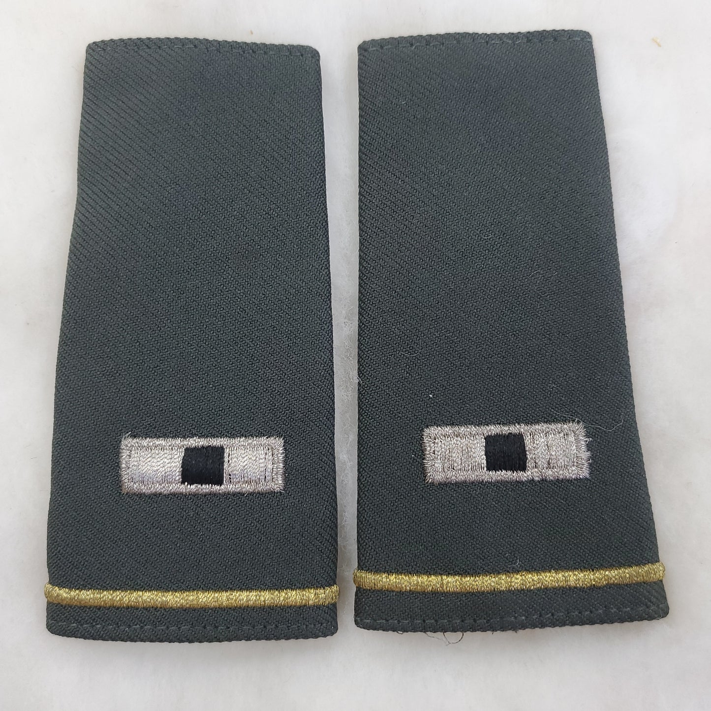 Pair of WWII Warrant Officer Epaulets (M7JW15)