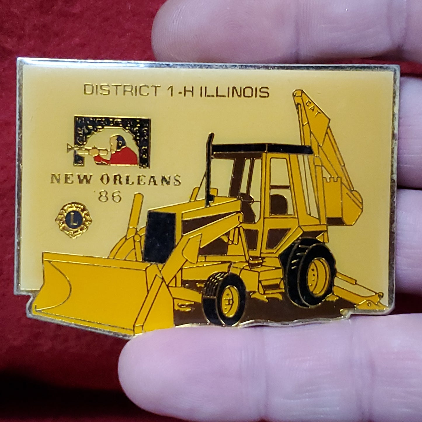 VINTAGE 1986 NEW ORLEANS Illinois District 1-H Lions Club International Convention Pin (06o35)