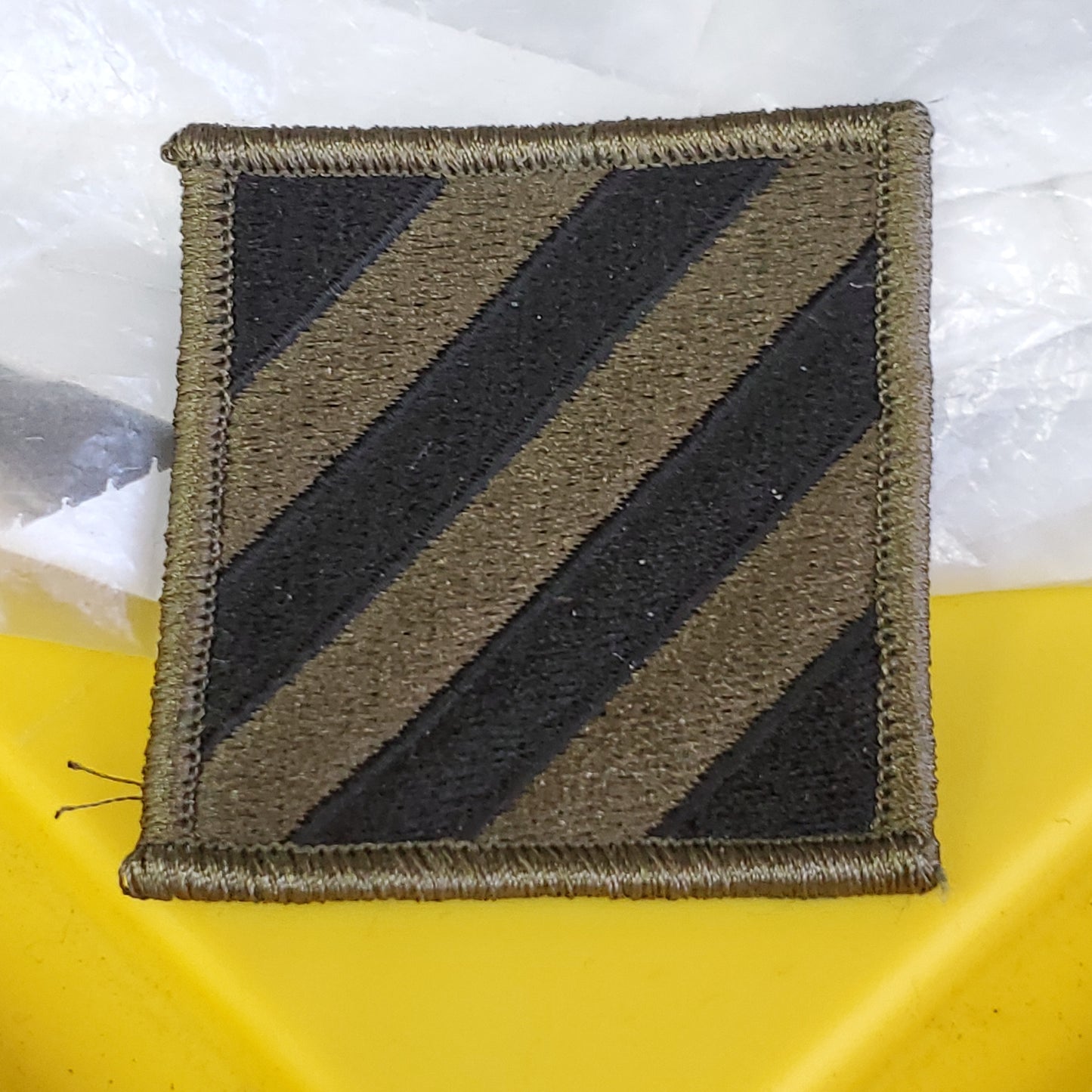 VINTAGE US Army 3RD INFANTRY DIVISION Patch Sew On Subdued OD Black (1odp7)