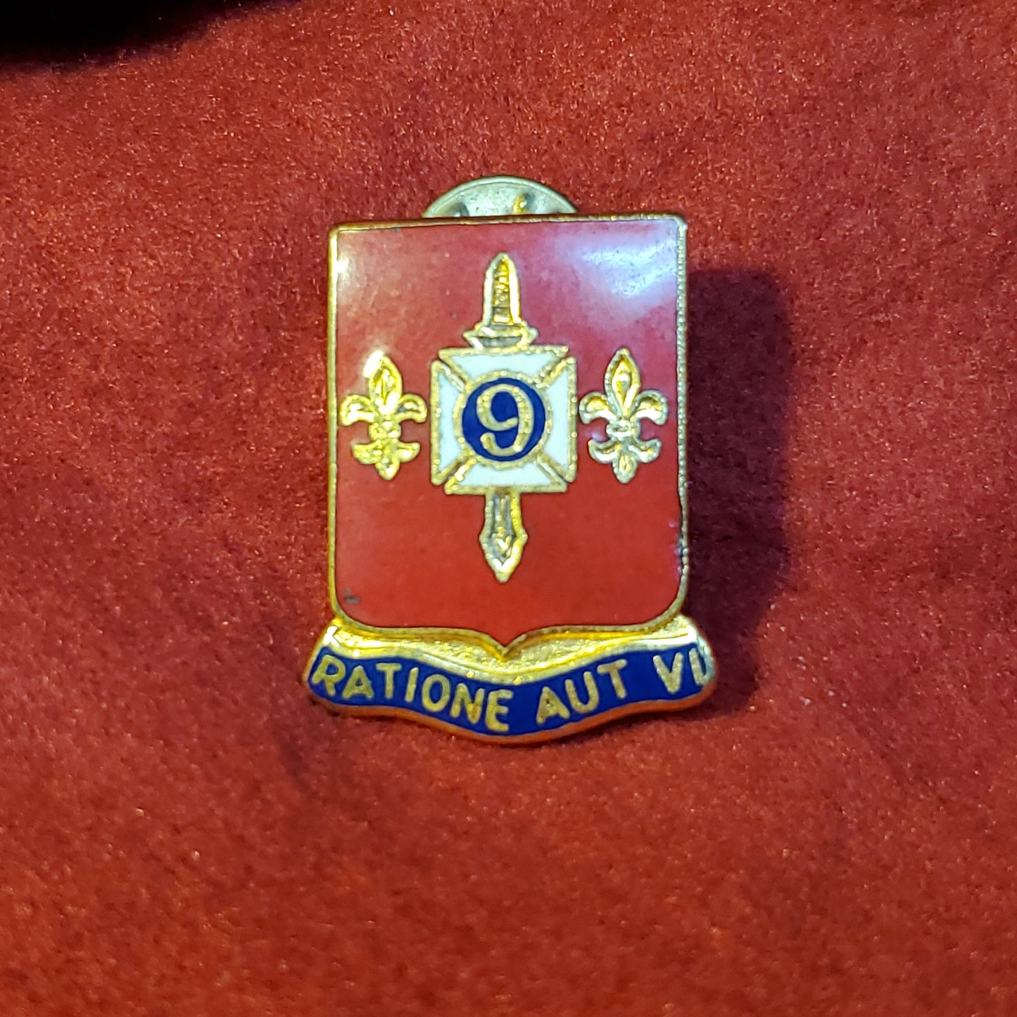 VINTAGE US Army 244TH AIR DEFENSE ARTILLERY
Unit Crest Pin (03CR9)