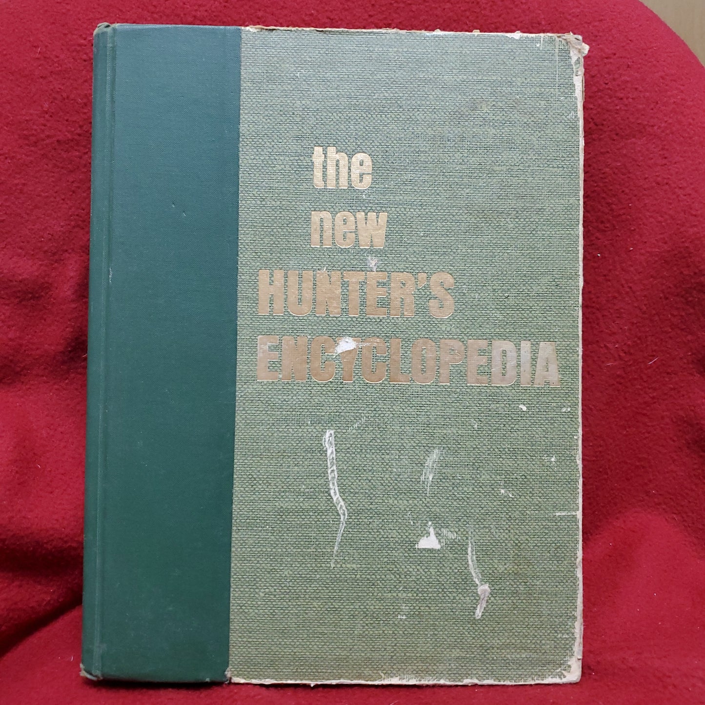 Vintage 1972 3rd Edition HUNTER'S ENCYCLOPEDIA Hardcover (27o)
