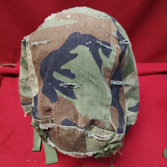 US Army Parachutist Helmet Cover Size Medium/Large Woodland Pattern (32CR ca7-15)