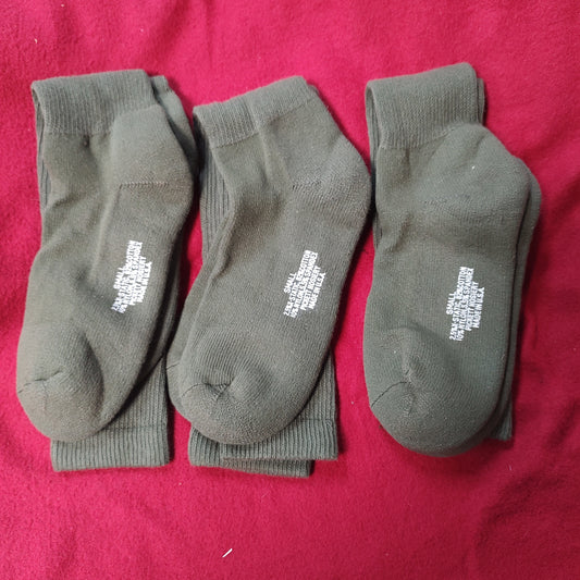 3 PAIR US Army Olive Drab Socks Size Small (33CR ca01-2)