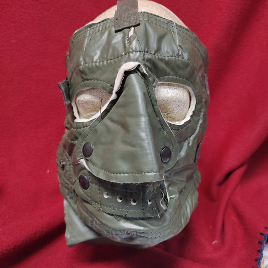 US Army Arctic Cold Weather Face Mask Good Conditions
(07o12)