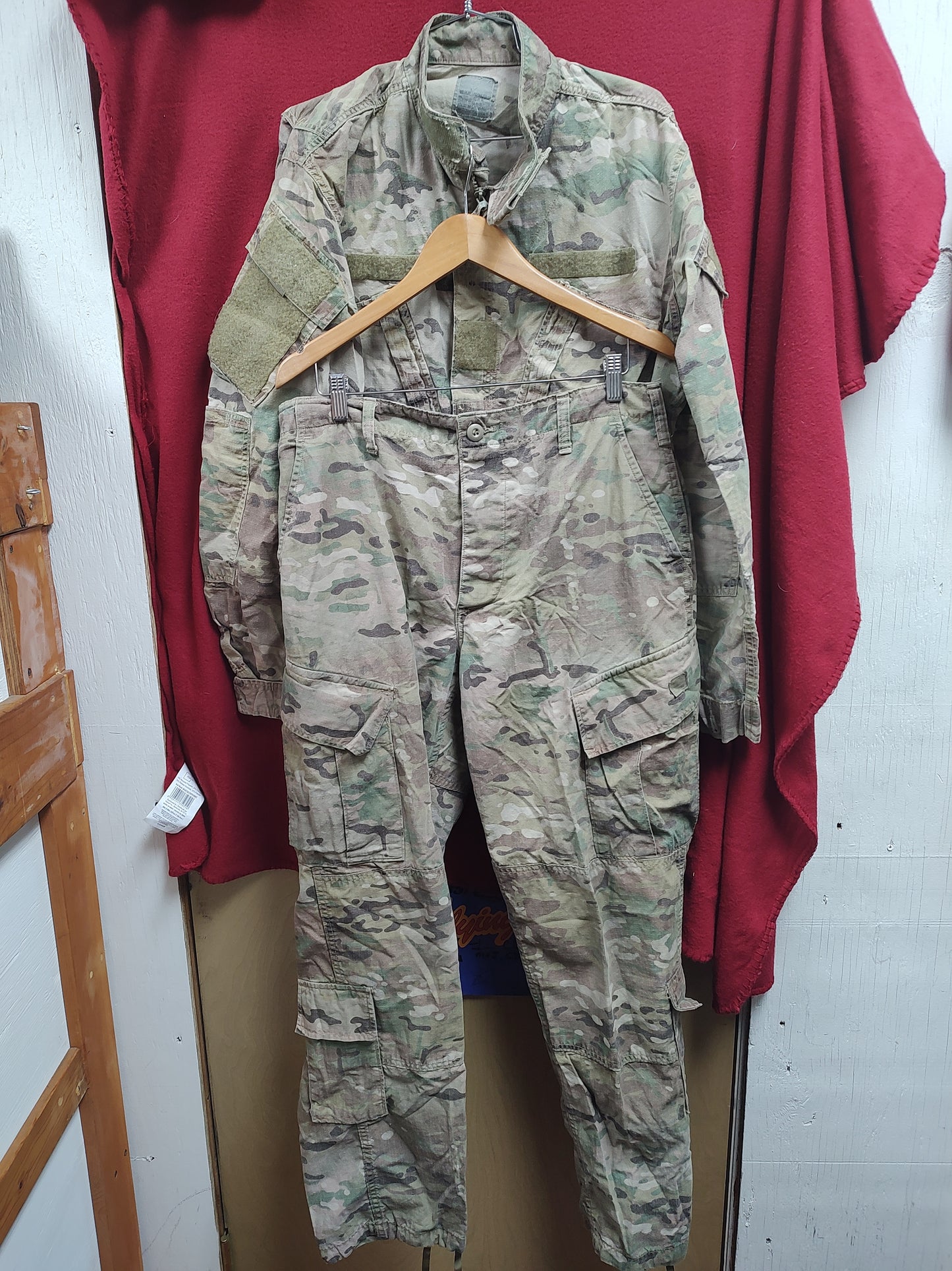 SET of US Army Medium Regular OCP FRAC Uniform Top and Bottom (04CR ca15-43)