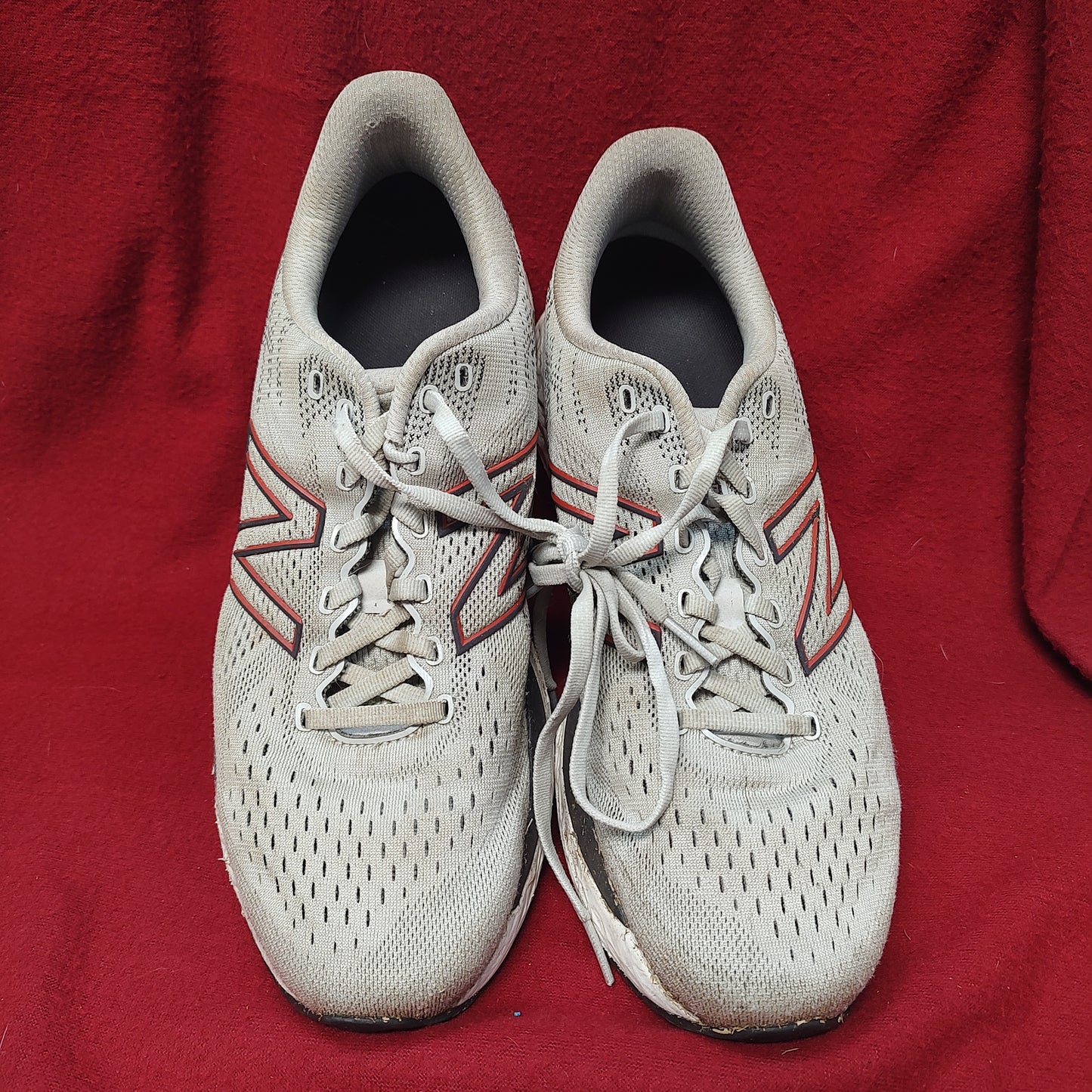 USED NEW BALANCE Fresh Foam 880 10.5 Men's Running Shoes (12g 39cr-C1)