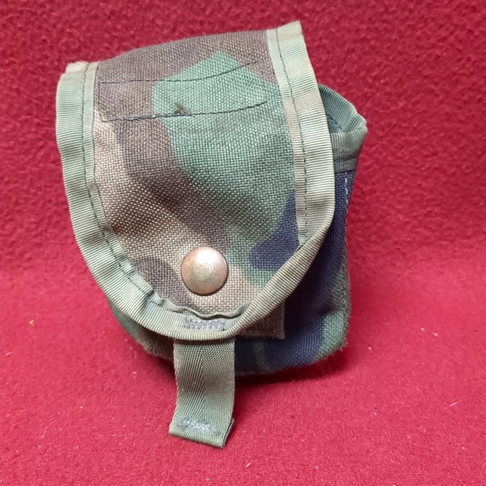 US Army Hand Grenade Pouch BDU Woodland Camo Molle II (dcl-MH146)