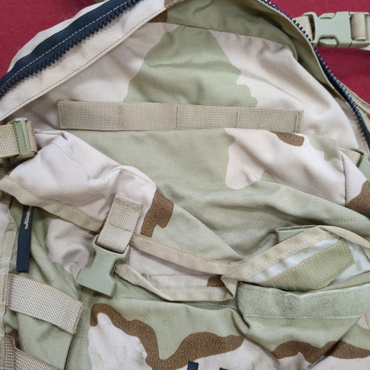 US Army Desert Camo 3 Day Assault Pack 8465-01-515-7594 Molle II (17s-- (ab08-enu158)