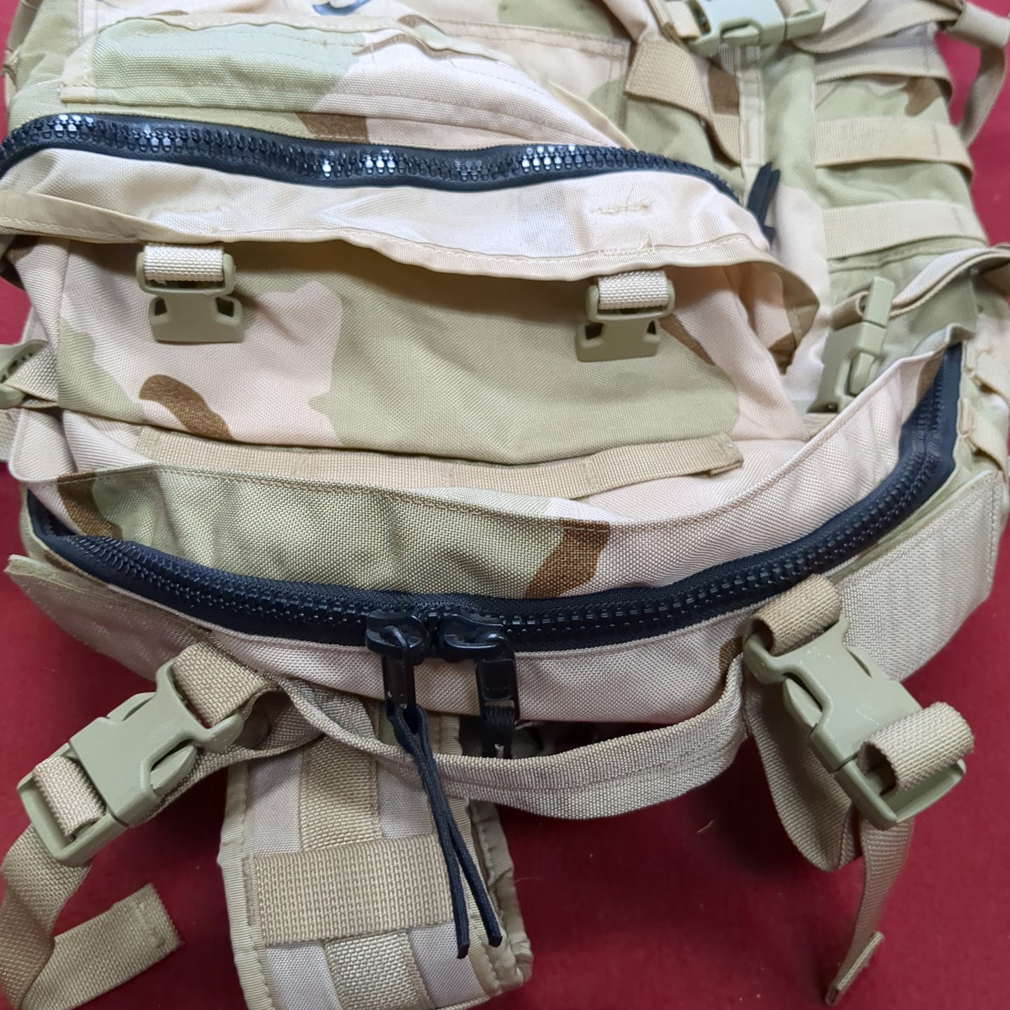 US Army Desert Camo 3 Day Assault Pack 8465-01-515-7594 Molle II (17s-- (ab08-enu158)