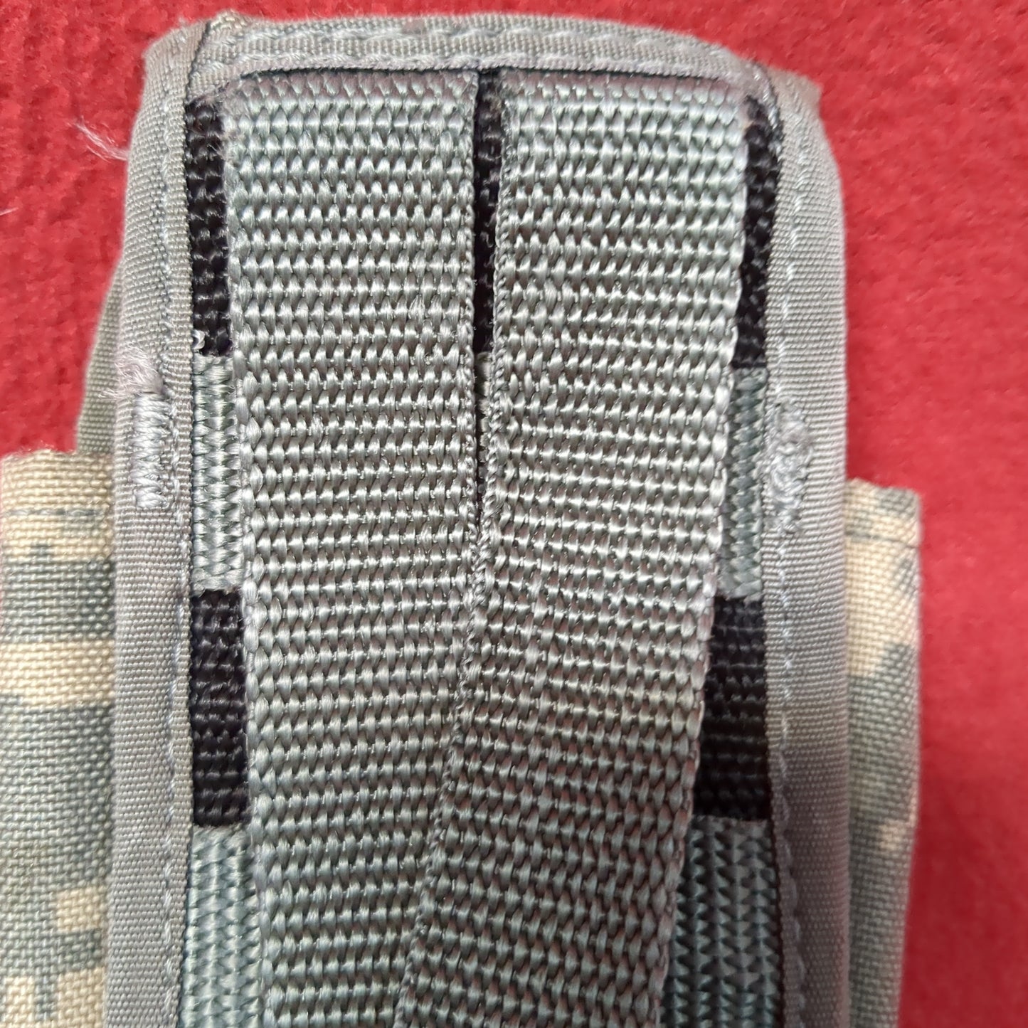 US Army Single Magazine Pouch Molle ACU UCP Good Condition (ACU-MH567)