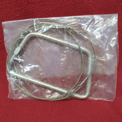 Vietnam Era Parachute Rip Cord Excellent Condition (01g 06cc-MH646)