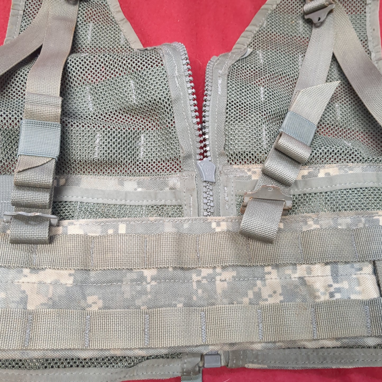 Chest Rig ACU Digitial Camo Fighting Load Carrier FLC Molle (lbv-MH683)