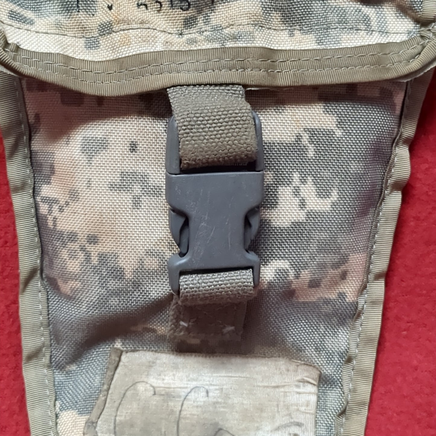 US Army Suction Catheter Pouch UCP ACU Molle II Good Condition (acu-MH697)