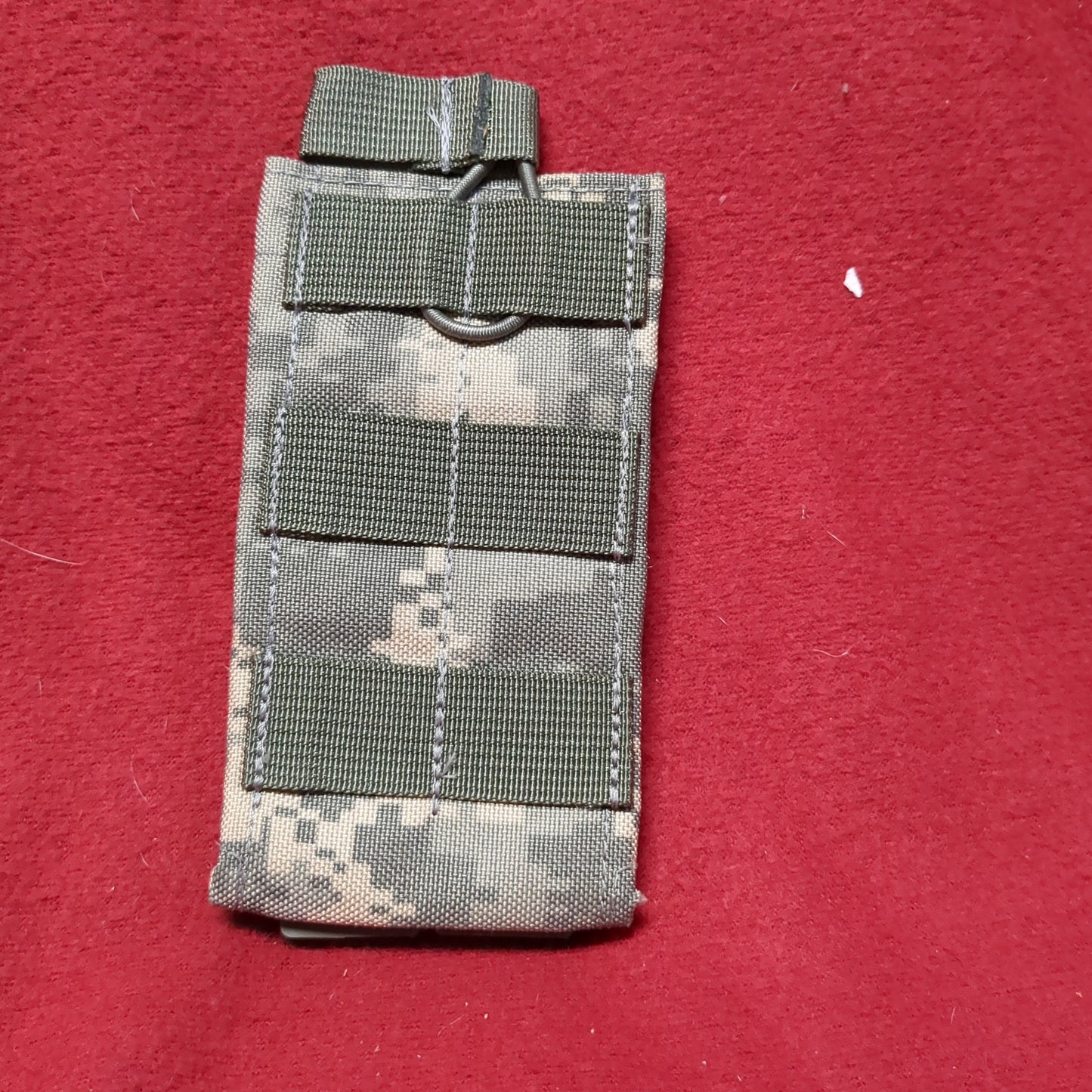 US Army Taxtical Taylor Pouch UCP ACU Molle II W/Malice clips Excellent Condition (acu-APR6)