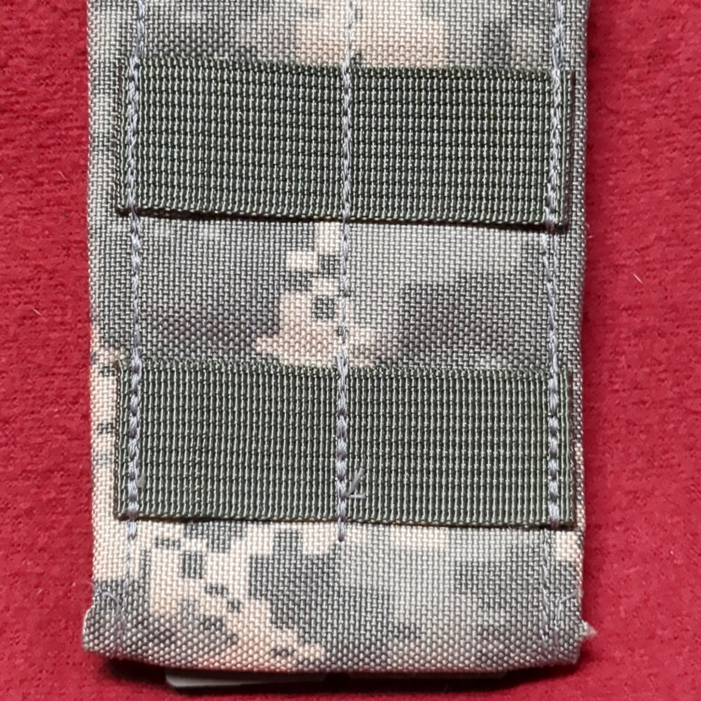 US Army Taxtical Taylor Pouch UCP ACU Molle II W/Malice clips Excellent Condition (acu-APR6)