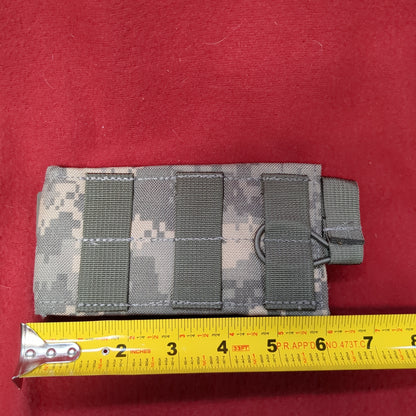 US Army Taxtical Taylor Pouch UCP ACU Molle II W/Malice clips Excellent Condition (acu-APR6)