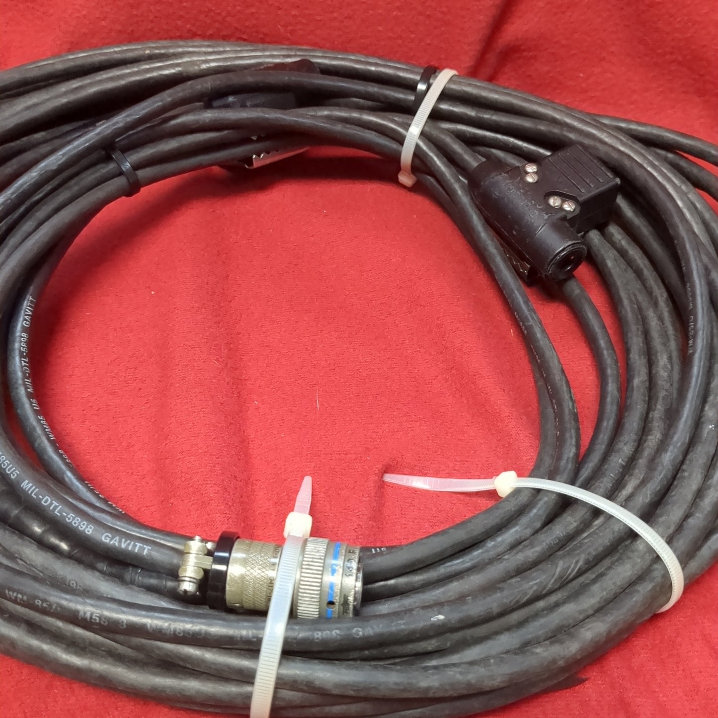 Gavitt Wire WM-85/U 5-pin Electrical data cord assembly (fc03-APR146)