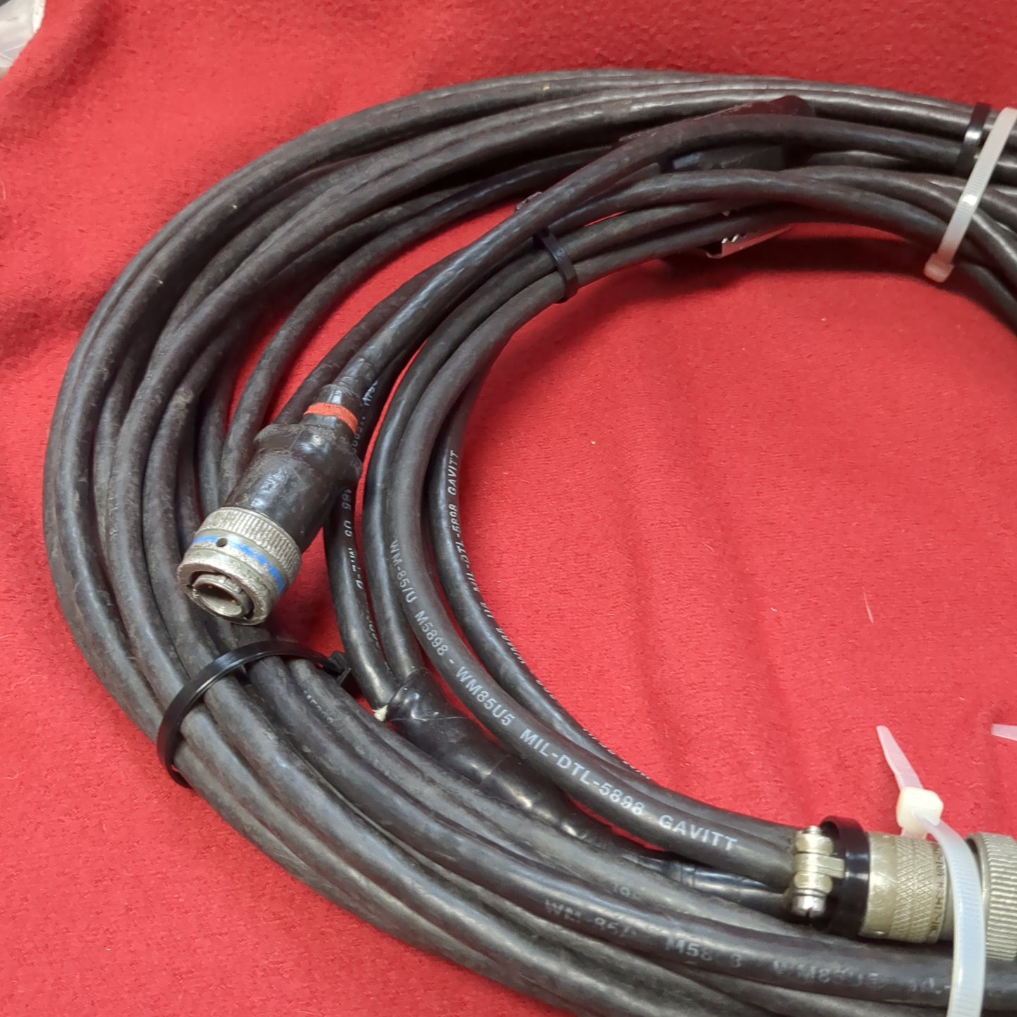 Gavitt Wire WM-85/U 5-pin Electrical data cord assembly (fc03-APR146)