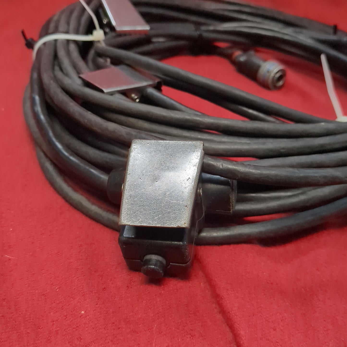 Gavitt Wire WM-85/U 5-pin Electrical data cord assembly (fc03-APR146)