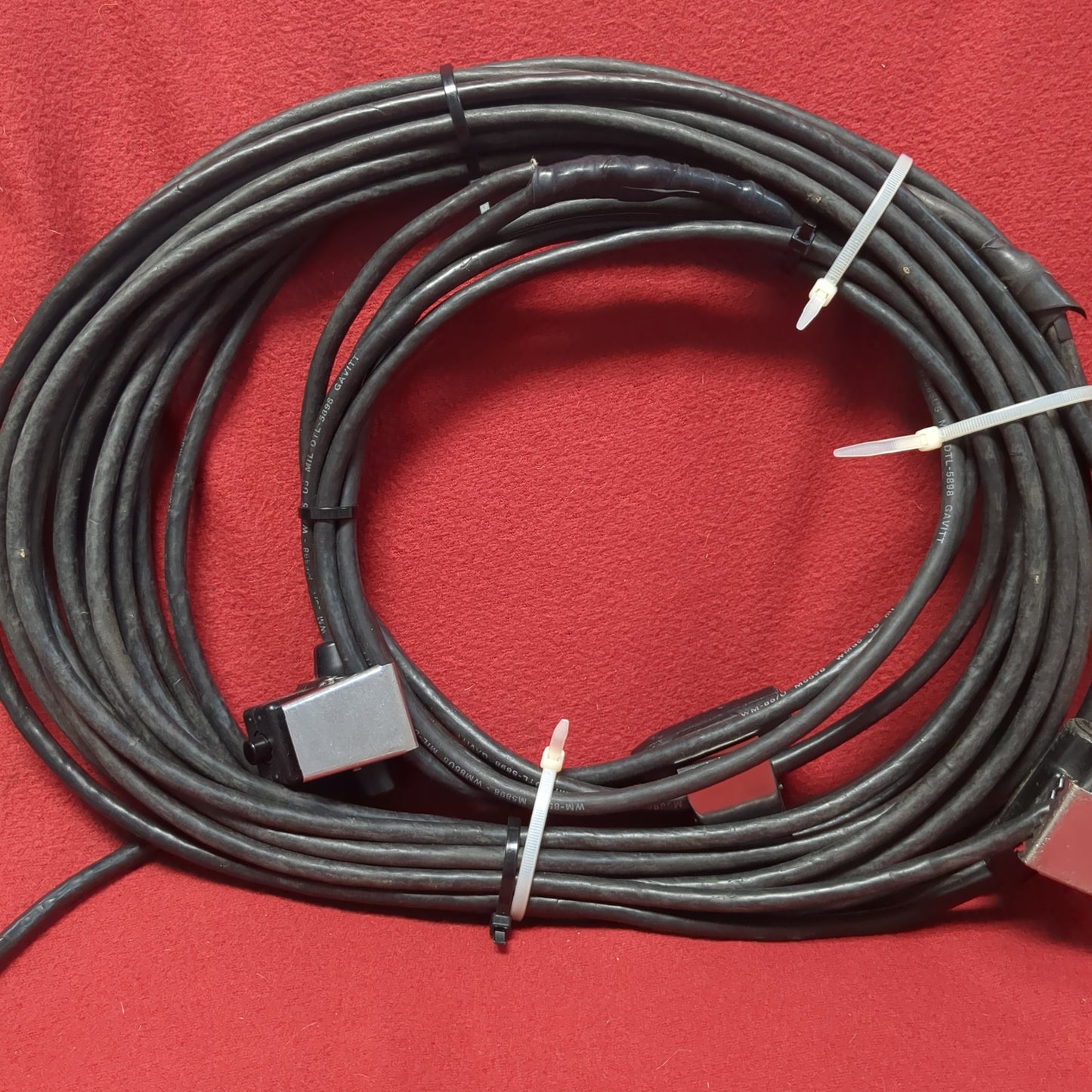 Gavitt Wire WM-85/U 5-pin Electrical data cord assembly (fc03-APR146)