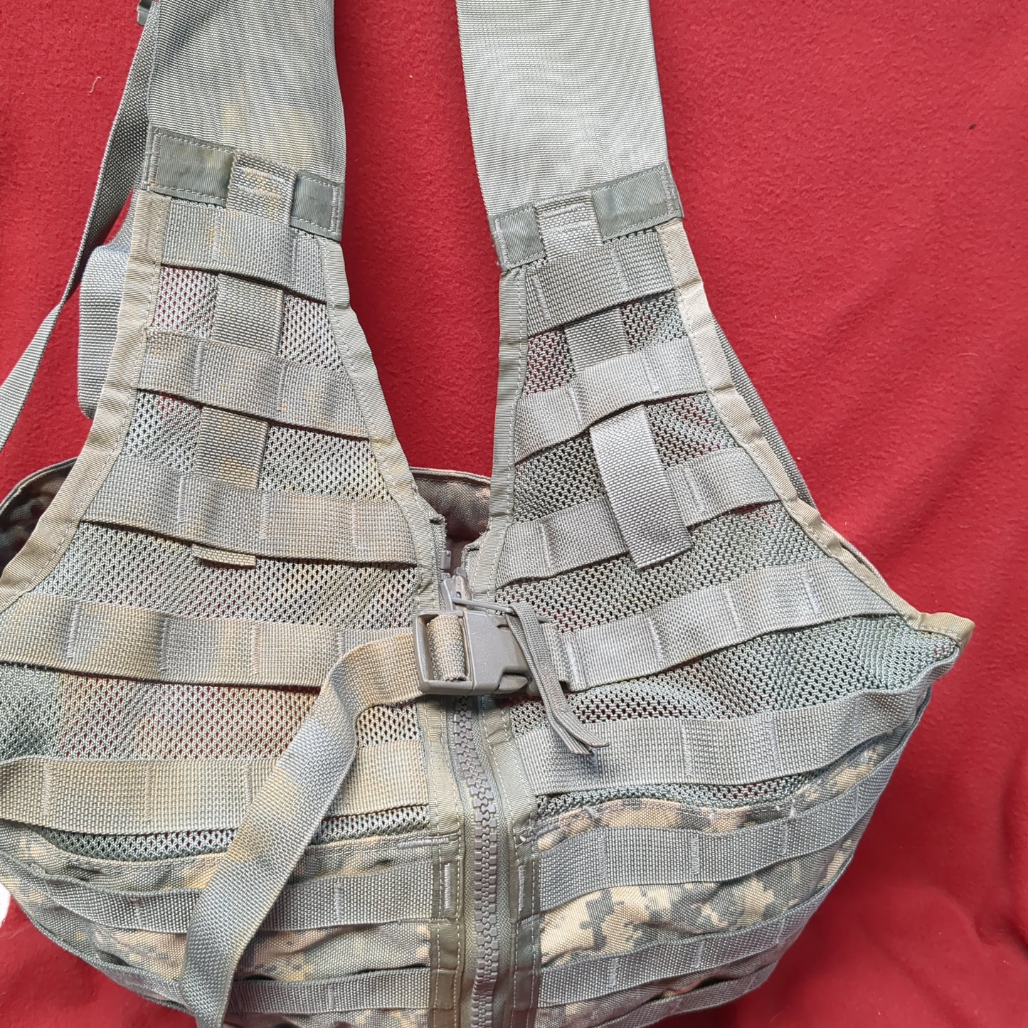 Chest Rig ACU Digitial Camo Fighting Load Carrier FLC Molle (lbv2-APR251)