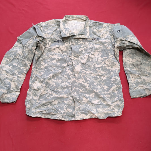 US Army Medium Regular ACU Combat Uniform Top UCP Digital Good Condition (fb16-APR266)