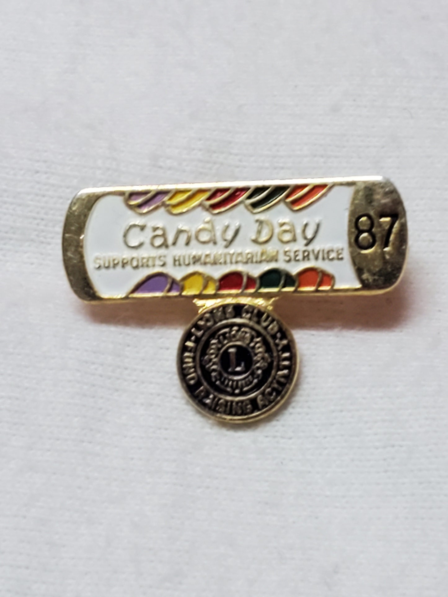 VINTAGE 1987 Lions Club International CANDY DAY Lapel Pin (06o5)